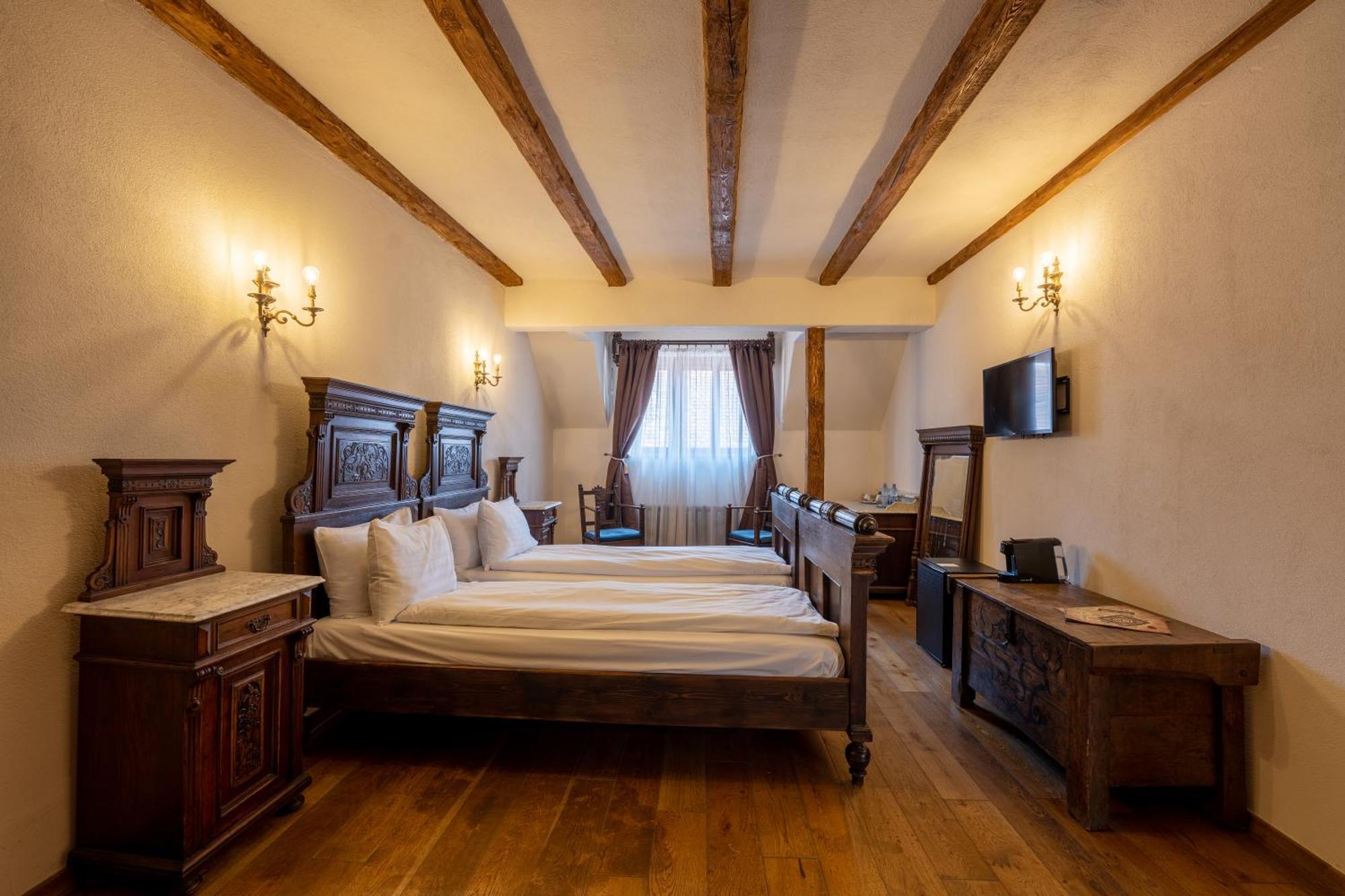The Throne - M Museum Hotel Sighisoara Exterior photo